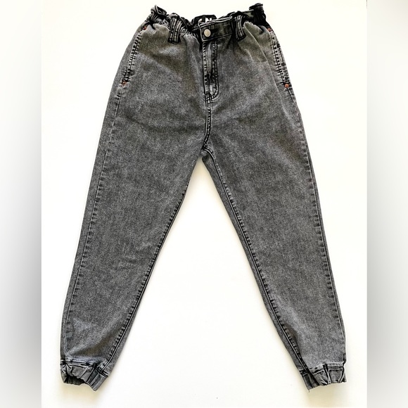 s.o.n.g. Denim - Paper bag waist jeans
